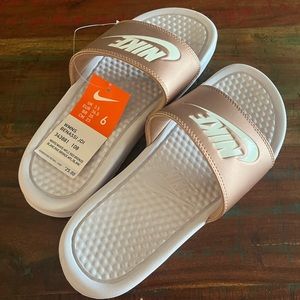 NWT rose gold & white Nike slides - size 6
